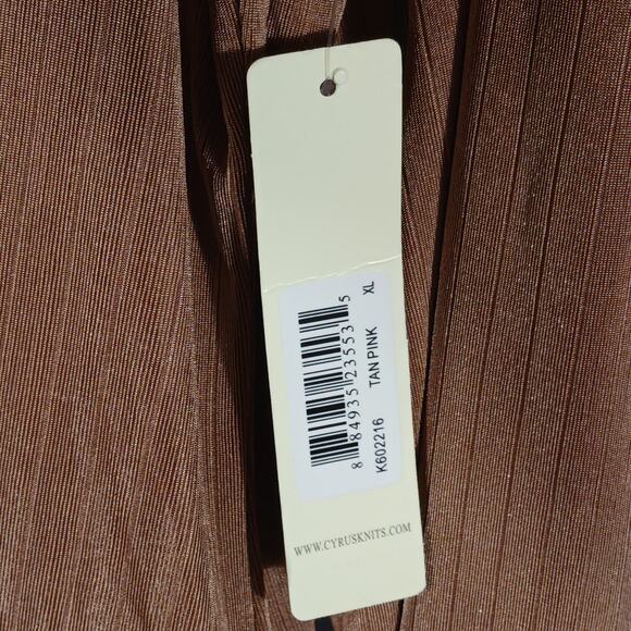 Cyrus Top Women's XL Tan Ribbed Long Sleeve Round Neck Silky NWT - Picture 4 of 9